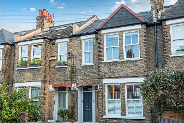 1 Bedroom Flat For Sale In Cowper Road, Wimbledon, London, SW19