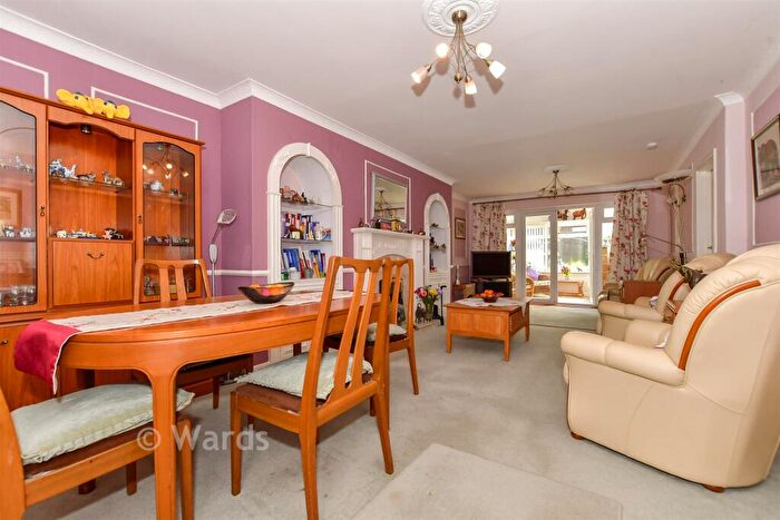 4 Bedroom Detached Bungalow For Sale In Ashford Road, Canterbury, Kent, CT1