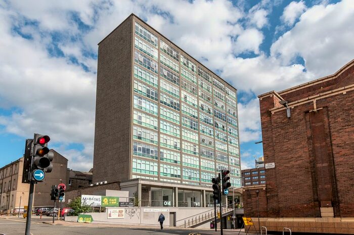 2 Bedroom Flat To Rent In Fleming House, City Centre, Glasgow, G3