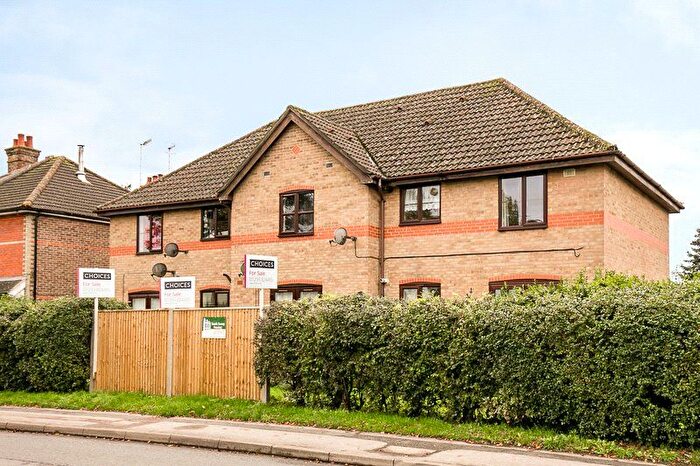 1 Bedroom Flat To Rent In Bramley Court, Meath Green Lane, Horley, Surrey, RH6