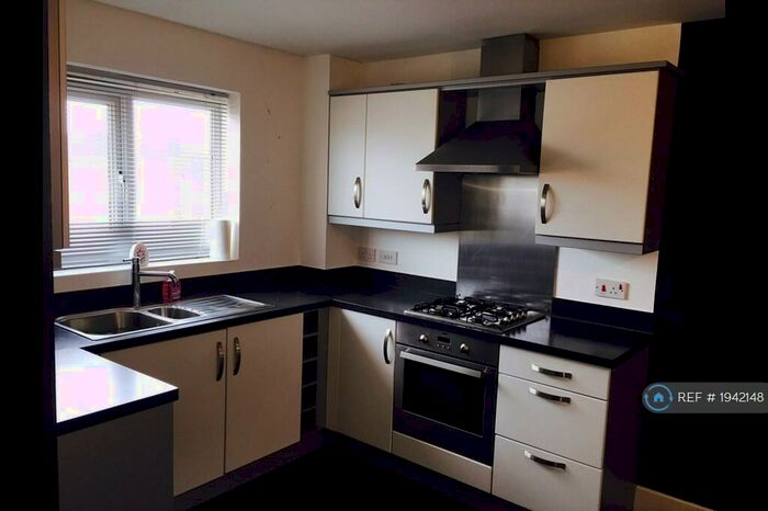 1 Bedroom Flat To Rent In Cornmill Drive, Bolton, BL4