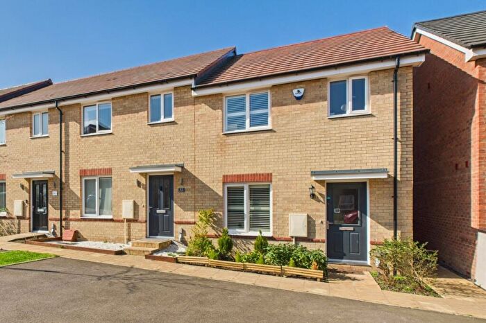 3 Bedroom End Of Terrace House To Rent In Wallis Drive, Leighton Buzzard, LU7