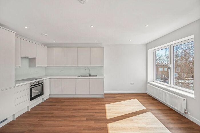 1 Bedroom Flat To Rent In Chiswick High Road, Turnham Green, W4