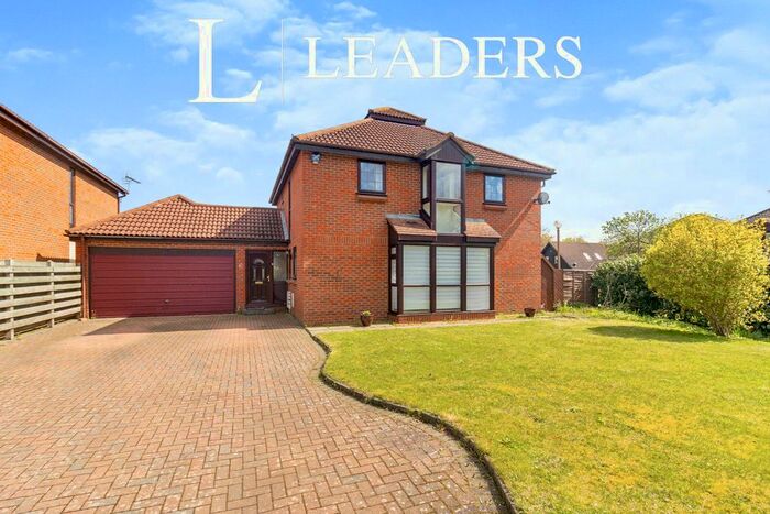 4 Bedroom Detached House To Rent In Livesey Hill, Shenley Lodge, MK5