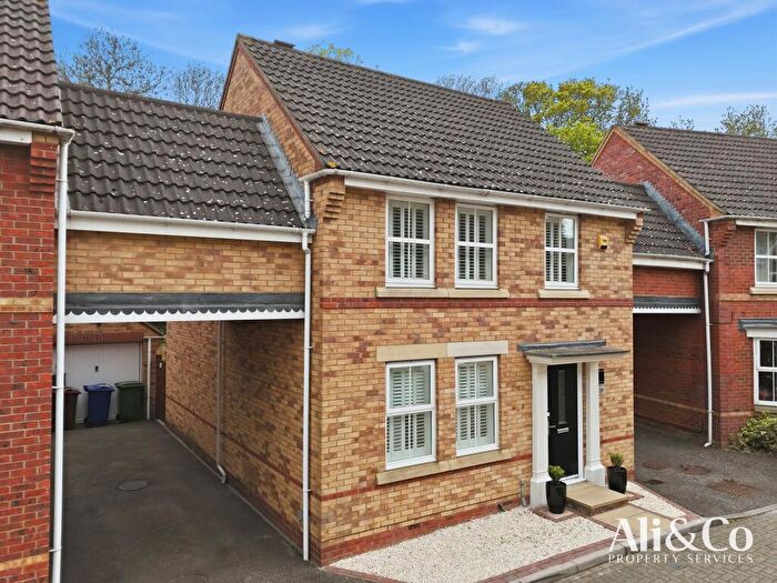 4 Bedroom Detached House For Sale In Maunder Close, Grays, RM16