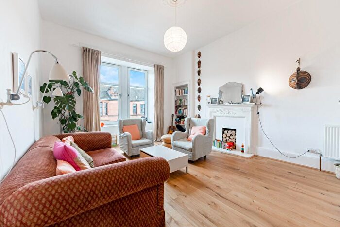 2 Bedroom Flat For Sale In Cathcart Road, Flat /, Crosshill, Glasgow, G42