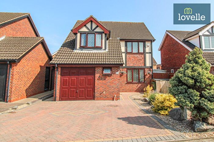 4 Bedroom Detached House For Sale In Shaw Drive, Scartho, Grimsby, DN33