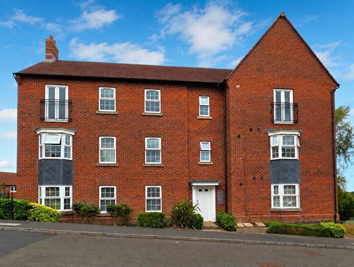 2 Bedroom Flat To Rent In Solent Road, Church Gresley, Derbyshire, DE11