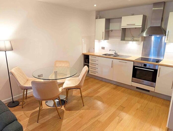 1 Bedroom Apartment To Rent In Broad Quay, Bristol, BS1