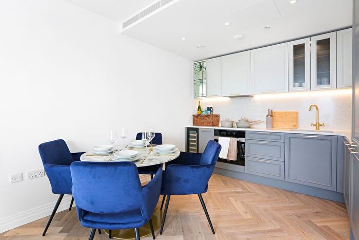 1 Bedroom Flat For Sale In Flat, Kings Tower, Brightwater Avenue, London, SW6