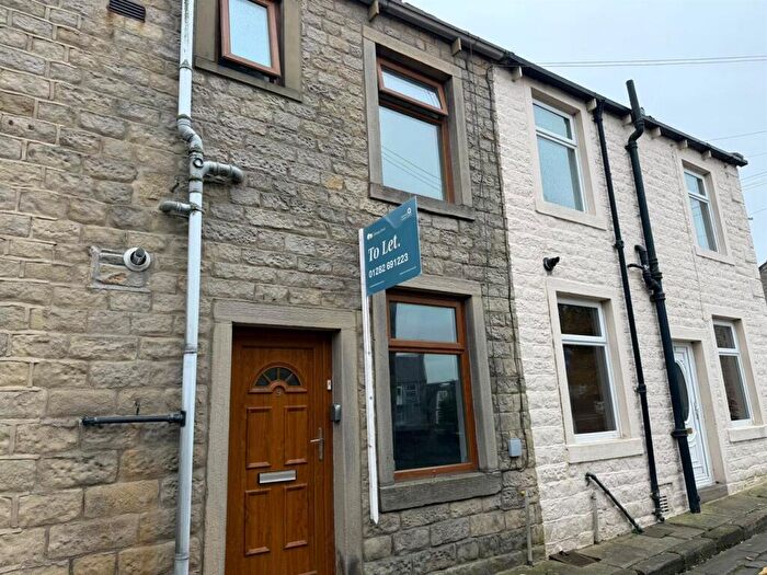 1 Bedroom House To Rent In King Street, Barnoldswick, BB18