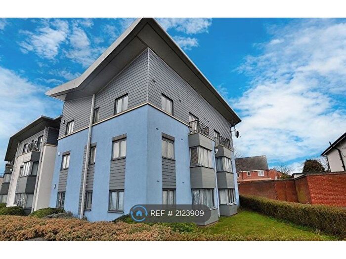 2 Bedroom Flat To Rent In Vine Close, Wolverhampton, WV10