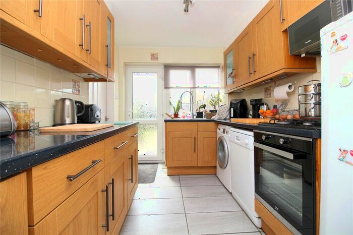 3 Bedroom End Of Terrace House For Sale In Marryat Road, New Milton, Hampshire, BH25