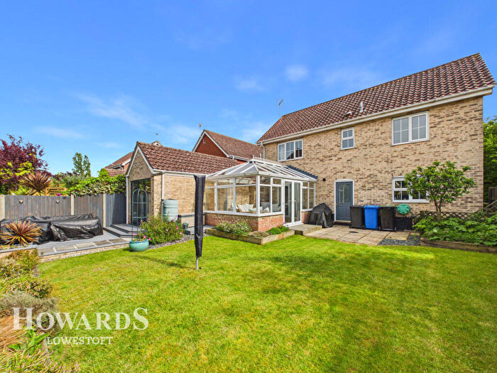 4 Bedroom Detached House For Sale In High Street, Kessingland, NR33
