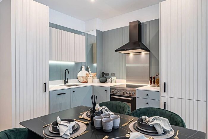 1 Bedroom Flat For Sale In The Brentford Project, Brentford, TW8