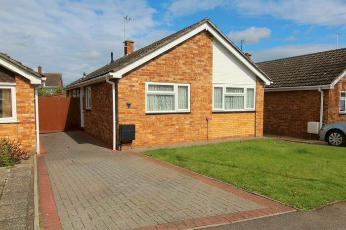 3 Bedroom Detached Bungalow To Rent In Spenlows Road, Bletchley, Milton Keynes, MK3