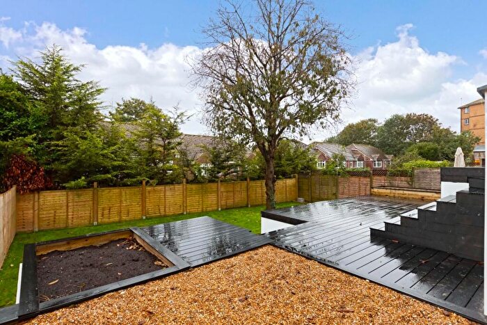 5 Bedroom House For Sale In Warren Way, Brighton, BN2