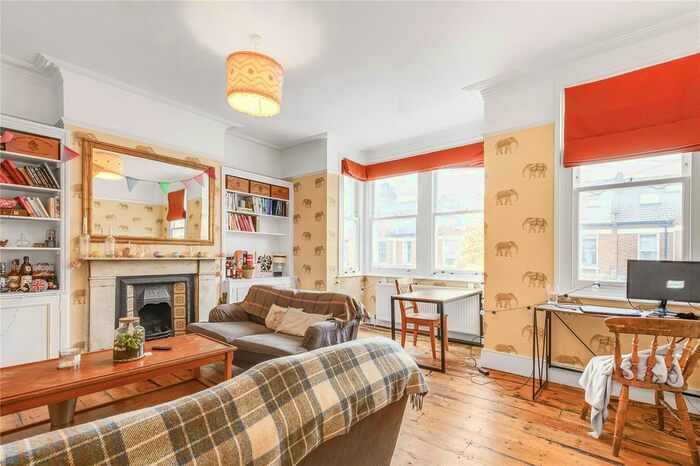 3 Bedroom Flat To Rent In Killyon Road, London, SW8