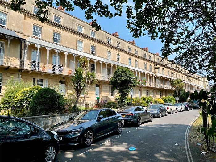 2 Bedroom Flat For Sale In South Parade Mansions, Oakfield Road, Clifton, Bristol, BS8