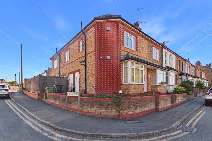 2 Bedroom Apartment To Rent In Manor Road, Swanscombe, Kent, DA10