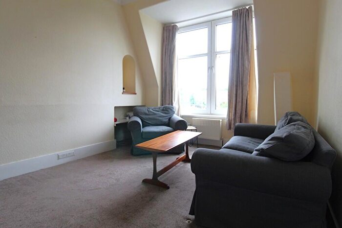 3 Bedroom Apartment To Rent In Elmfield Avenue, Top Floor, AB24
