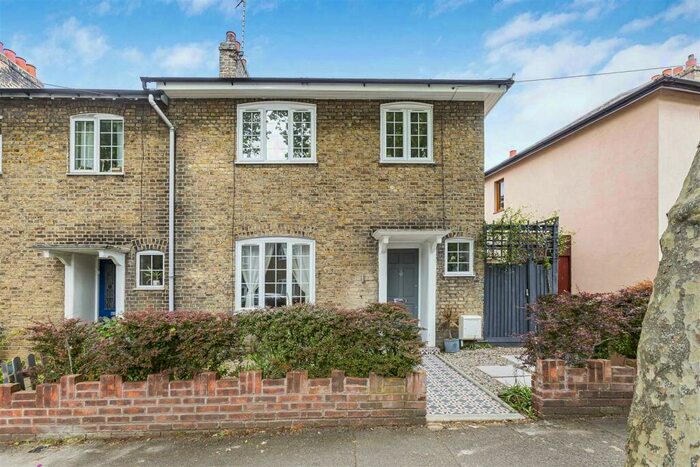 3 Bedroom End Of Terrace House To Rent In Cheltenham Road, Leyton, London, E10