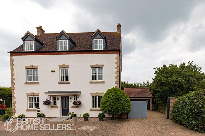 5 Bedroom Detached House For Sale In Langley Gardens, Potton, Sandy, Bedfordshire, SG19