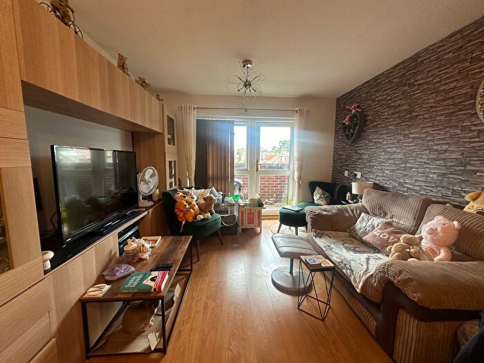 1 Bedroom Flat For Sale In Church Road, London, NW4