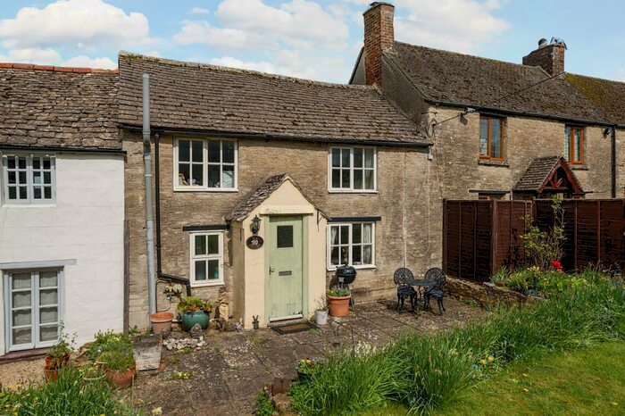 2 Bedroom Cottage For Sale In Green Lane, North Leigh, OX29