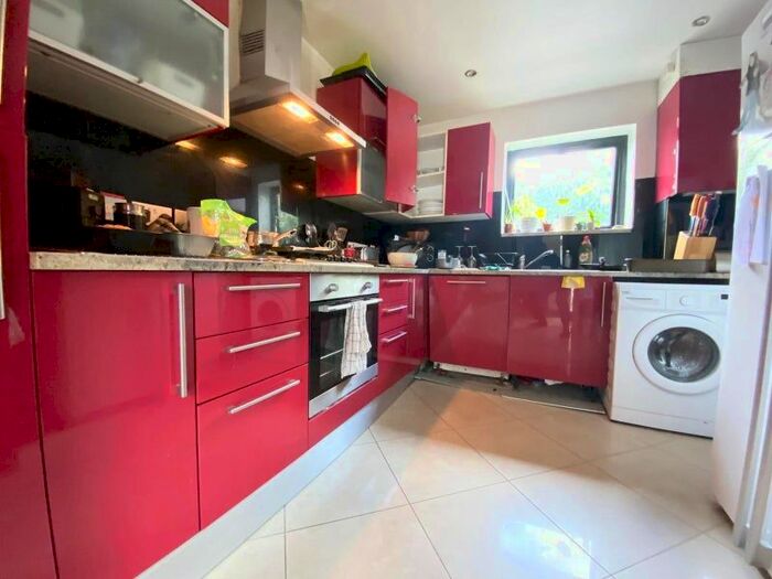 4 Bedroom Terraced House To Rent In Tavistock Mews, Holloway, N19