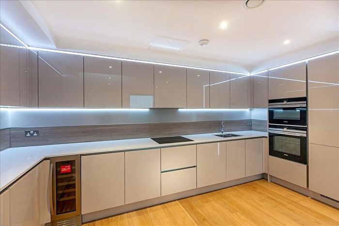 3 Bedroom Flat To Rent In Holland Park Avenue, Holland Park, W11