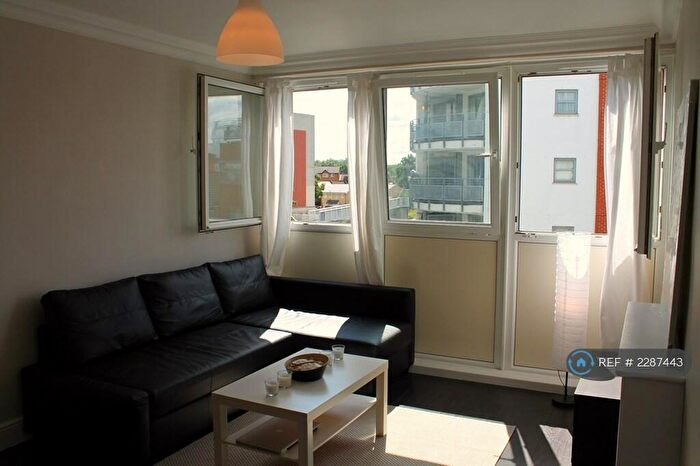 1 Bedroom Flat To Rent In St Helena Road, London, SE16