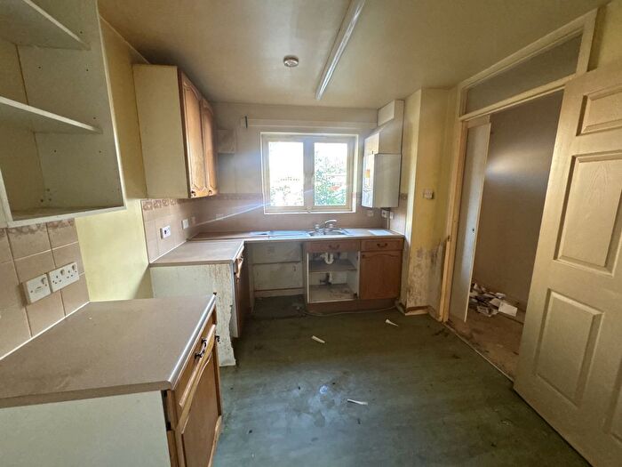 2 Bedroom Property For Sale In Ching Way, Chingford, London, E4