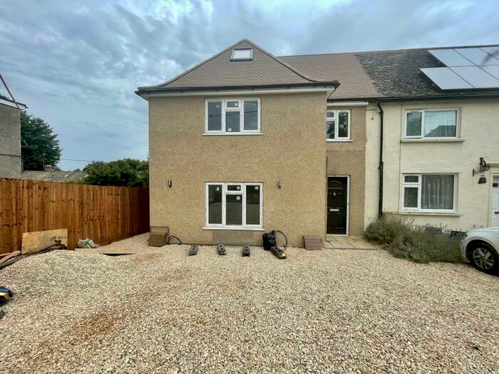 2 Bedroom Apartment To Rent In Woodstock, Oxfordshire, OX20