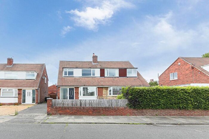 3 Bedroom Semi-Detached House For Sale In Chiltern Drive, West Moor, NE12