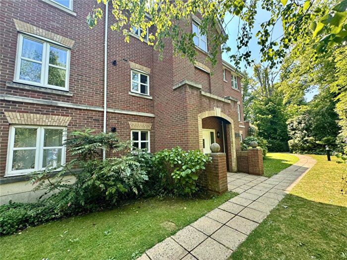 2 Bedroom Apartment For Sale In Hillcroft Close, Hampshire, SO41