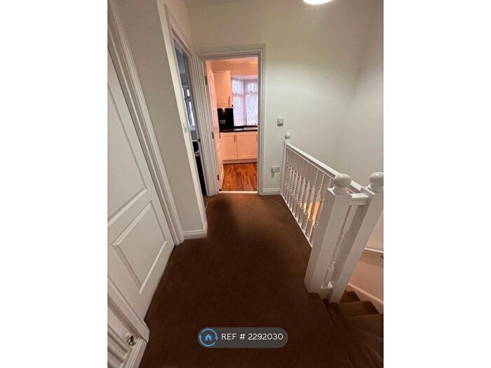 1 Bedroom Flat To Rent In Hale Grove Gardens, London, NW7