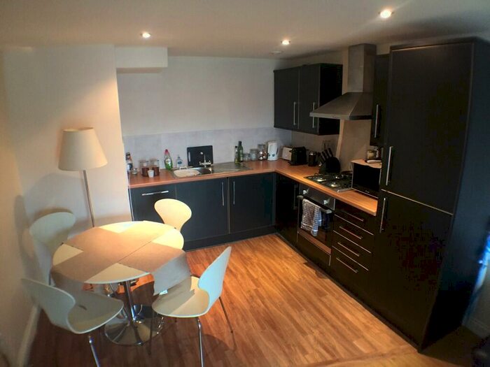 1 Bedroom Apartment To Rent In Cypress Point, Leeds City Centre, LS2