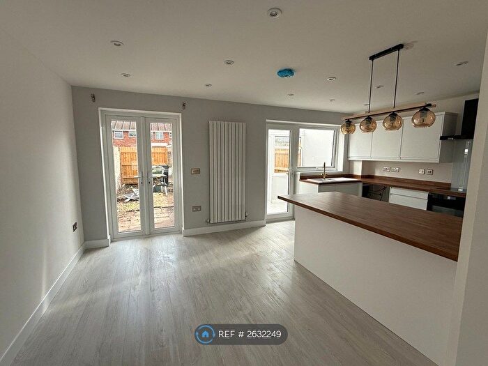 3 Bedroom Terraced House To Rent In Larchgrowe Walk, Weston-Super-Mare, BS22