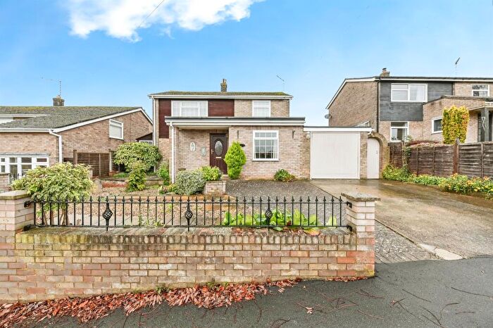 3 Bedroom Detached House For Sale In Spencers Road, Ketton, Stamford, PE9