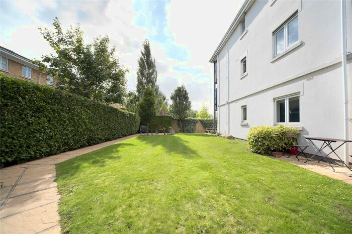 1 Bedroom Flat To Rent In Pavilion Square, Wandsworth Common, London, SW17