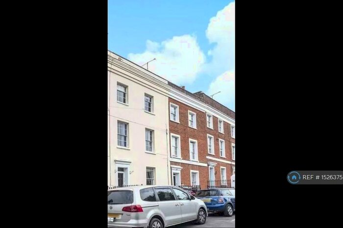 1 Bedroom Flat To Rent In Coley Hill, Reading, RG1