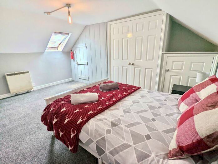 3 Bedroom Apartment To Rent In Osborne Road, Southsea, PO5