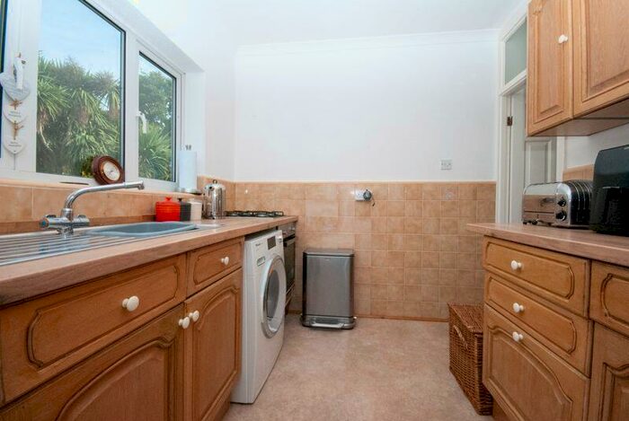 2 Bedroom Semi-Detached Bungalow For Sale In The Ryde, Leigh-On-Sea, SS9