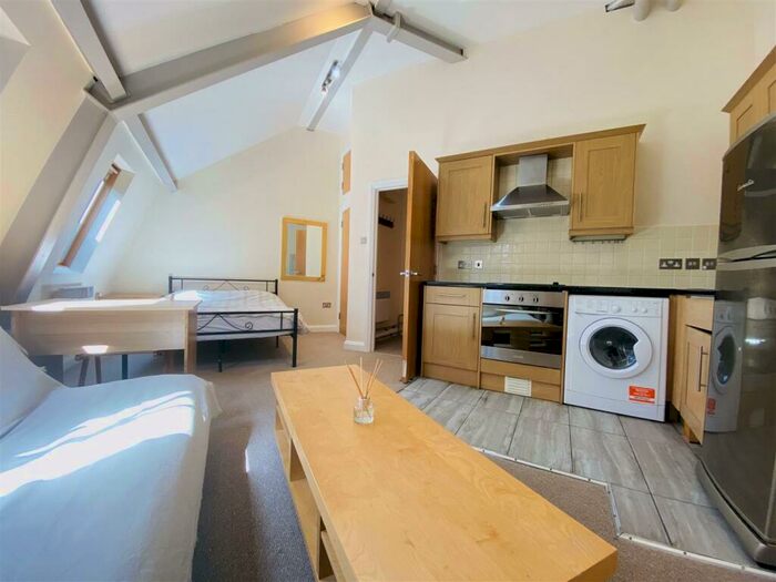 Studio To Rent In B, Baldwin Street, City Centre, BS1