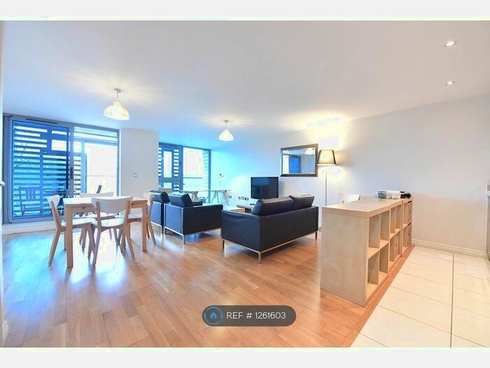 2 Bedroom Flat To Rent In Star Wharf, London NW1
