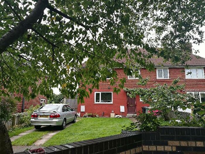 4 Bedroom Semi-Detached House To Rent In Windmill Road, Leeds, West Yorkshire, LS10