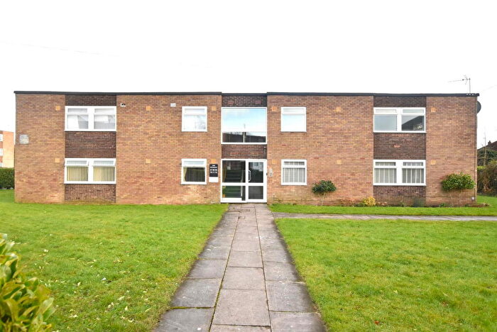 2 Bedroom Apartment For Sale In Downing Close, Prenton, CH43