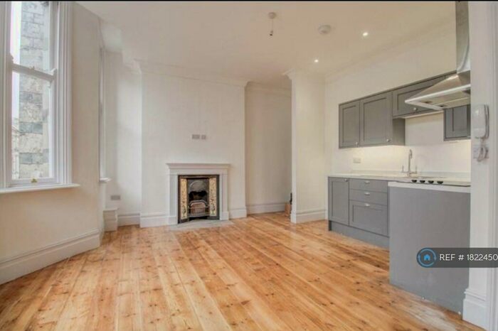 1 Bedroom Flat To Rent In High Street, Southampton, SO14