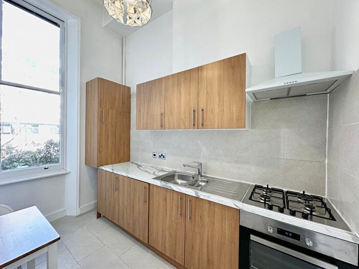 1 Bedroom Flat To Rent In Nevern Square, London, SW5